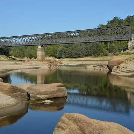 Casa Da Ilha Granjal Treixedo 度假居